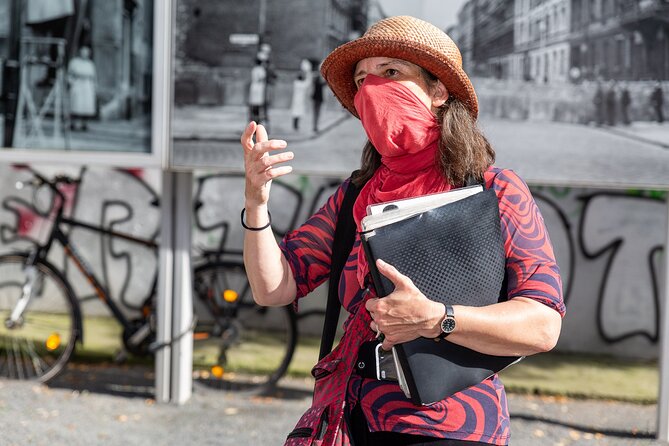 2.5-Hour Berlin Wall and Memorial Sites Walking Tour - From Bernauer Strasse to the old ghost station