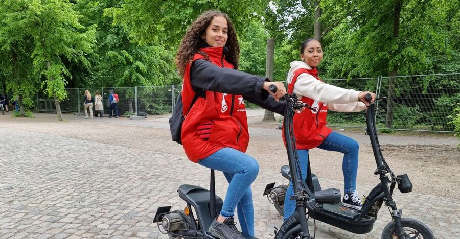 2-H Berlin: Top Sights Guided E-Scooter Tour - Two hours across Berlin’s old dividing line