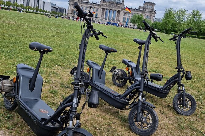 3-H E-scooter Sightseeing Tours in Berlin - Tiergarten, the Reichstag, and the government quarter