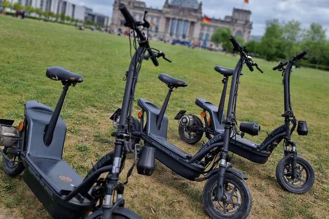 3-H E-scooter Sightseeing Tours in Berlin - Potsdamer Platz and the modern city