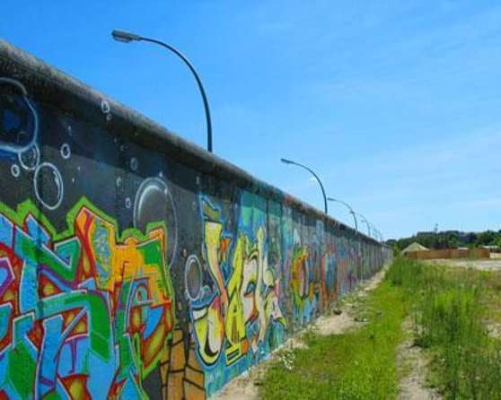 5hours: Guide, Chauffeur & Photographer in Berlin private Tour - Key points to know before booking