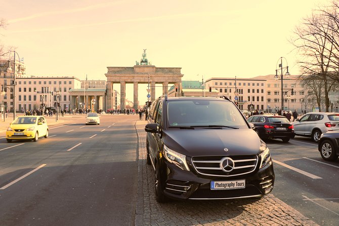 5hours: Guide, Chauffeur & Photographer in Berlin private Tour - West Berlin from Kurfürstendamm to Charlottenburg