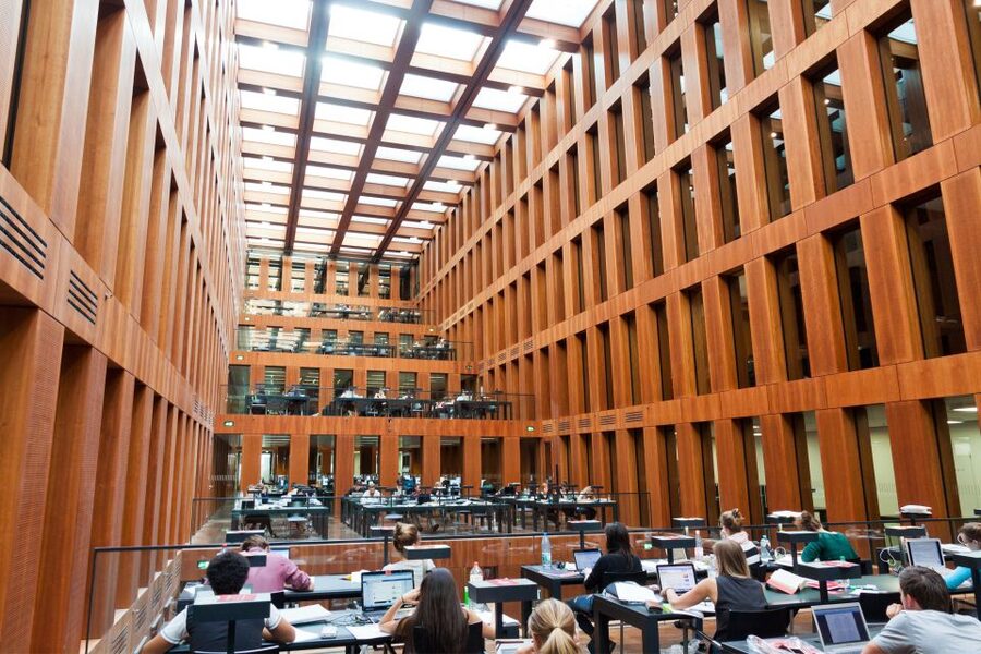 Albert Einstein in Berlin Private Guided Tour - The New Synagogue adds the personal and Jewish story