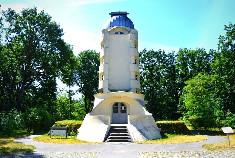 Albert Einstein in Berlin Private Guided Tour - The 3-hour version is the best middle ground