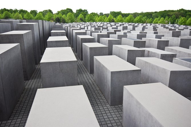 All-in-One Berlin Highlights on Foot: Private Walking Tour - Brandenburg Gate and the Reichstag