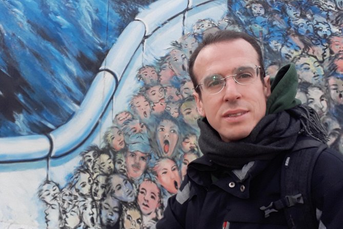 Alternative Berlin Private Tour with Jacob - Graffiti and Squats - Hackescher Markt, currywurst, and döner