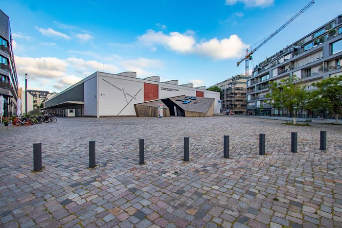 Architectural Berlin: Private Tour with a Local Expert - Berlin’s architectural contrasts in one short walk