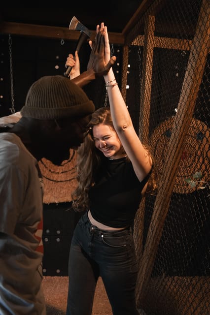 AXE THROWING EXPERIENCE IN BERLIN - Why the one-hour format works, and where it falls short