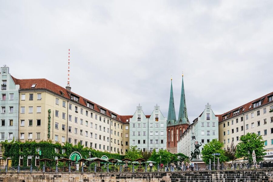 Berlin: 1-Hour City Sightseeing Cruise - Why a River Spree cruise works well in Berlin