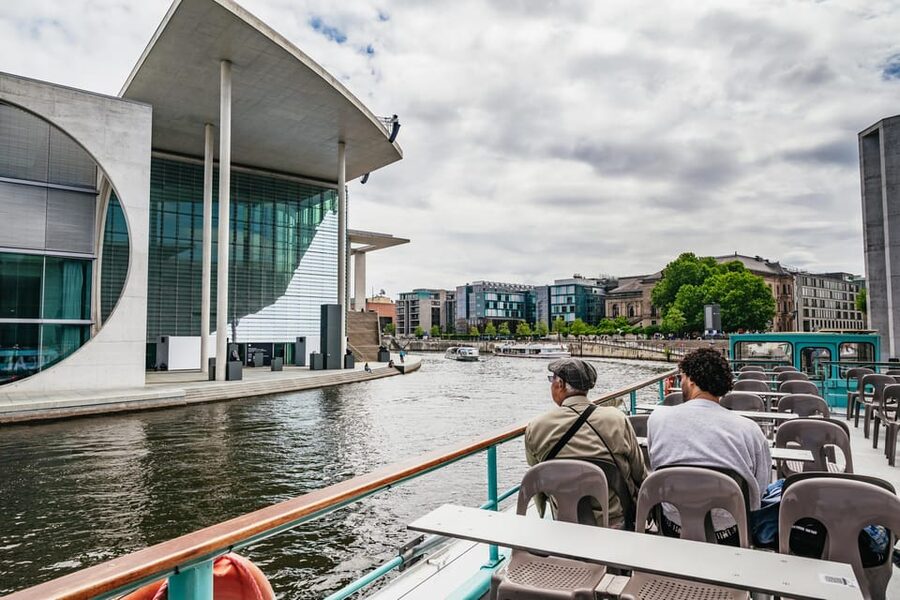 Berlin: 1-Hour City Sightseeing Cruise - Museum Island and Berlin Cathedral from the water