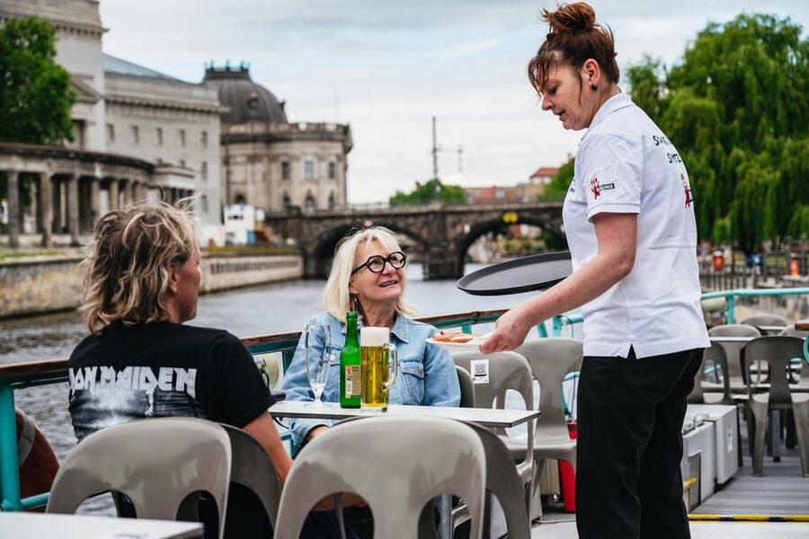 Berlin: 1-Hour City Sightseeing Cruise - The Reichstag and the government district