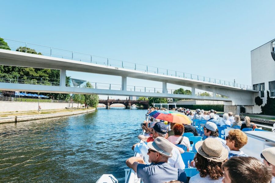 Berlin: 1-Hour City Tour by Boat with Guaranteed Seating - Seating, views, and comfort on board