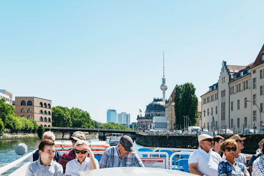 Berlin: 1-Hour City Tour by Boat with Guaranteed Seating - Is $25 good value for one hour?