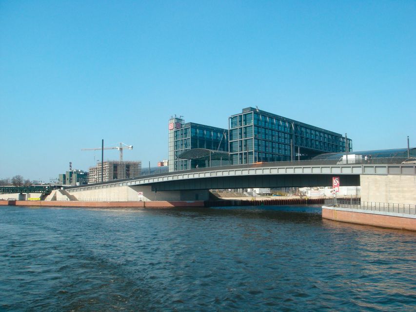 Berlin: 2.5-Hour East Side Boat Cruise with Commentary - Berlin Cathedral and Humboldt Forum from the river