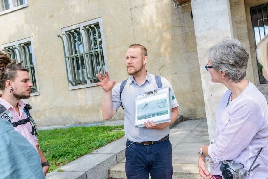 Berlin: 2.5-Hour Walking Tour through Kreuzberg 61 - Bergmannstrasse brings the neighborhood to life