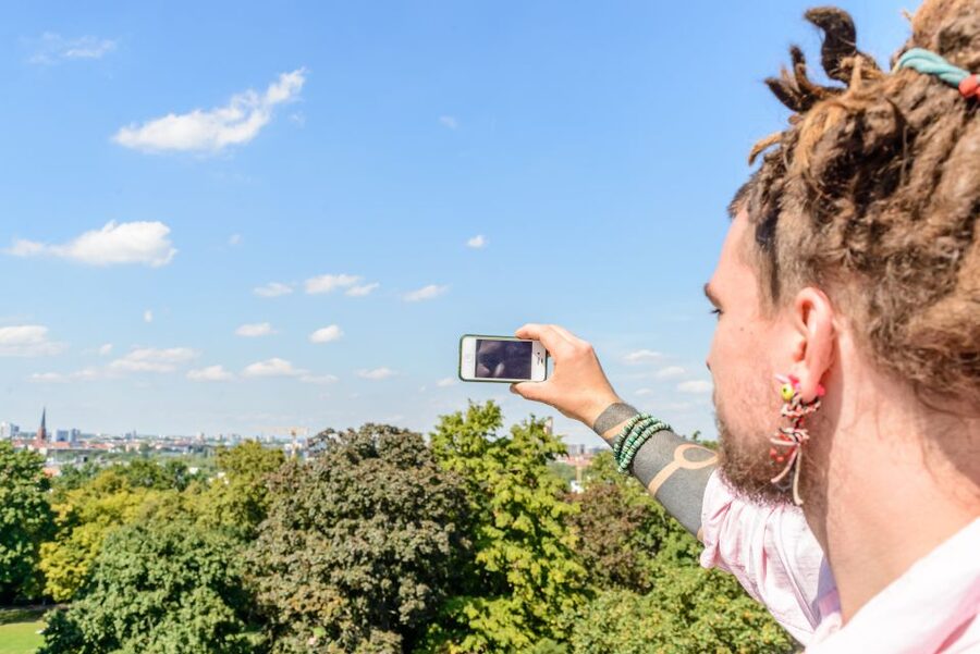 Berlin: 2.5-Hour Walking Tour through Kreuzberg 61 - What the guide adds to the walk