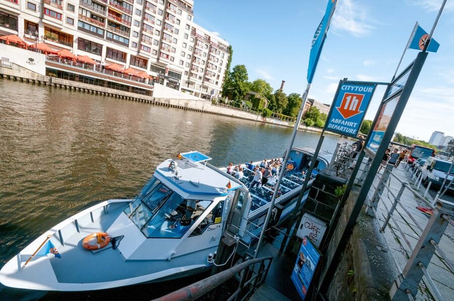 Berlin: 3.25-Hour Spree & Landwehrkanal Boat Tour - Should you book the Spree and Landwehr Canal cruise?