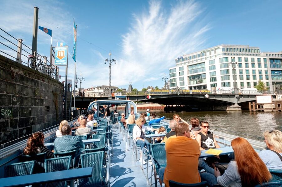 Berlin: 3.25-Hour Spree & Landwehrkanal Boat Tour - Museum Island and the Government District from the water