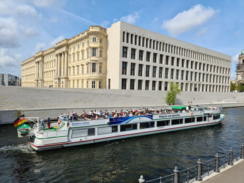 Berlin: 3.5-Hour Sightseeing Cruise on the Spree River - Hansaviertel and Bellevue Palace from the water
