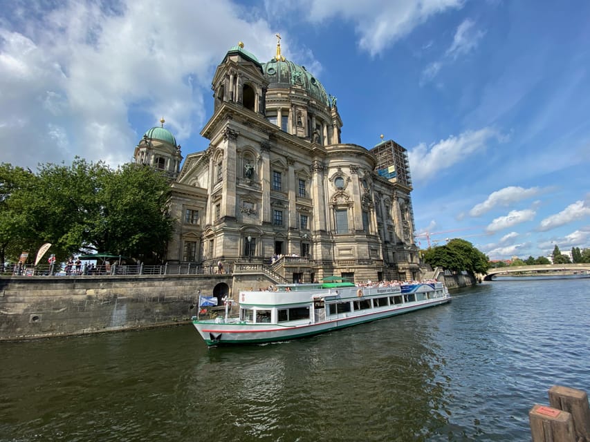 Berlin: 3.5-Hour Sightseeing Cruise on the Spree River - House of World Cultures and Central Station