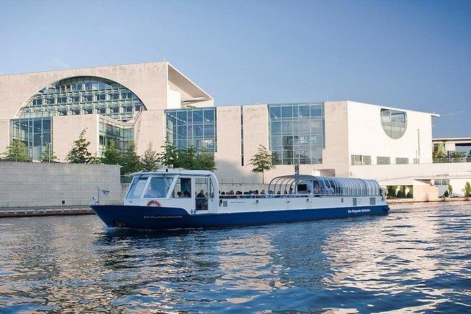 Berlin 3-Course Dinner Cruise - Passing the Reichstag Building