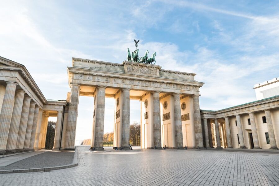 Berlin: 3-H Top Sights Guided E-Scooter Tour - What the guide adds to the ride