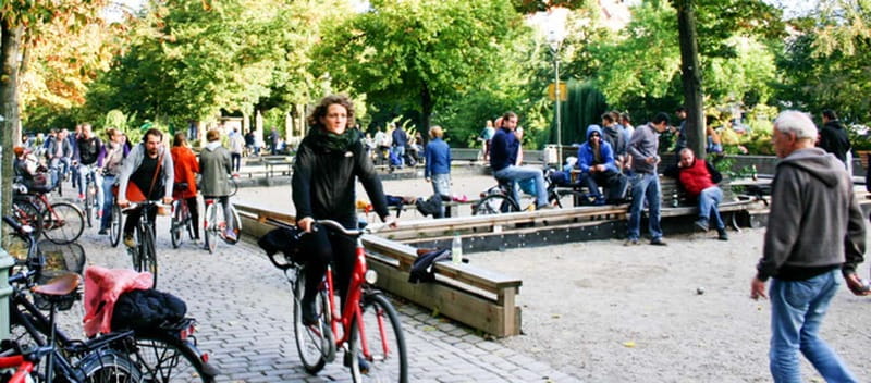 Berlin: Alternative Berlin Bike Tour - Starting in Nikolaiviertel, where Berlin began