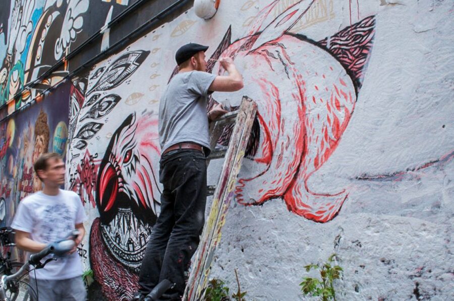 Berlin: Alternative Berlin Walking Tour - Currywurst, döner, and Berlin’s casual food culture