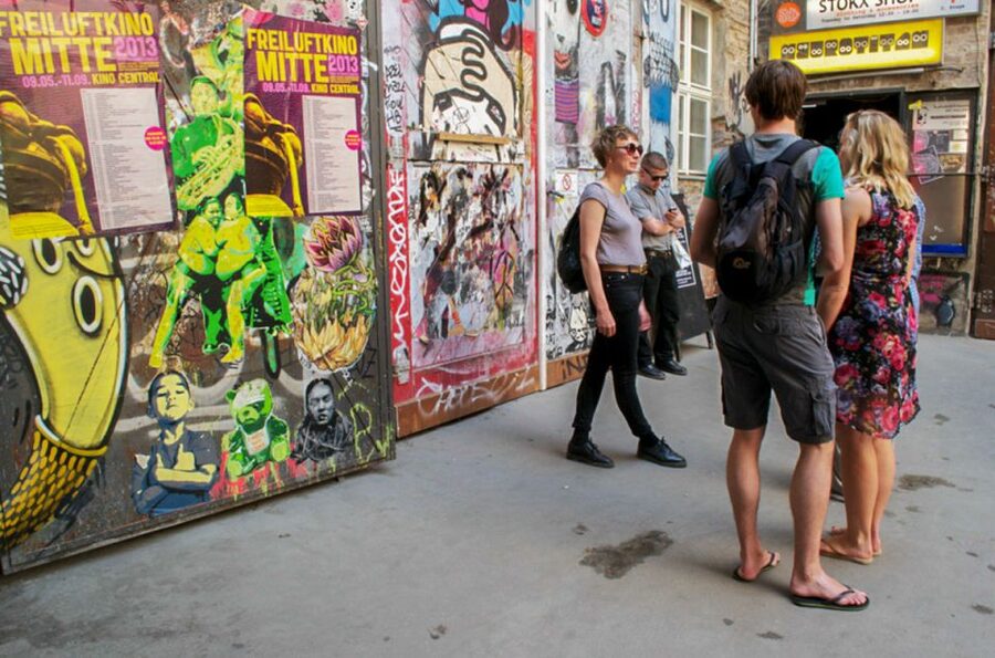 Berlin: Alternative Berlin Walking Tour - Finishing in Friedrichshain