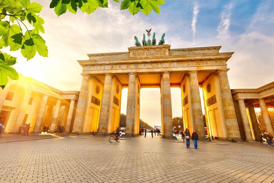 Berlin and Hamburg: Shore Excursion Tour Package - The final call
