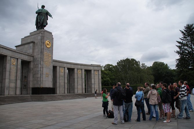 Berlin and National Socialism: Berlin under Nazism - The Soviet Memorial in the Tiergarten