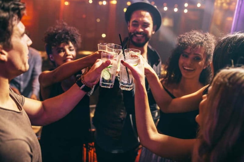 Berlin Bachelor(ette) Party with Night PubCrawl - Key points to know before booking