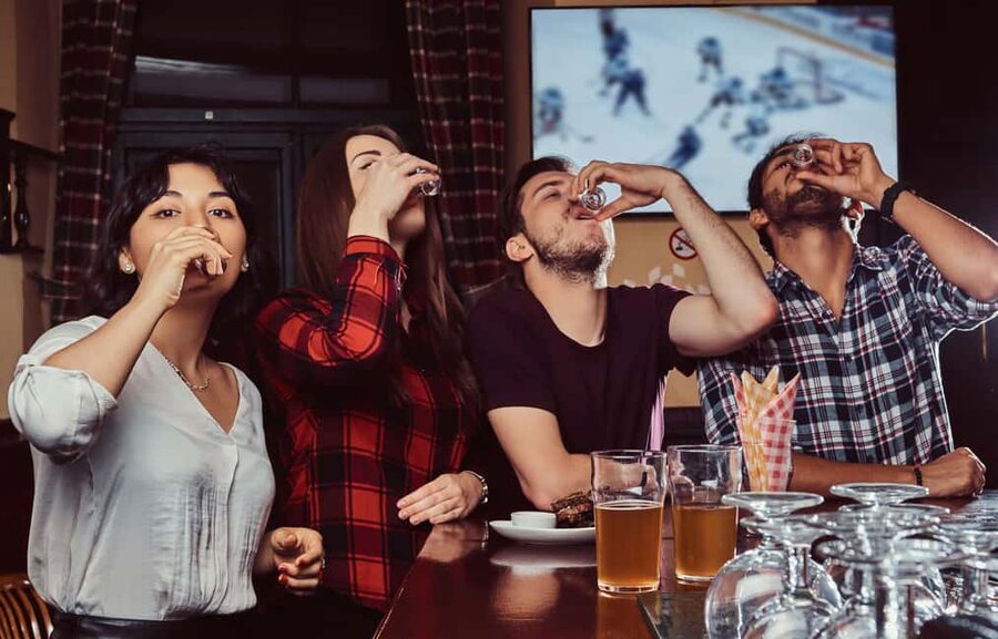 Berlin: Bar & Party Tour with Free Shots & VIP Club Access - Key points at a glance