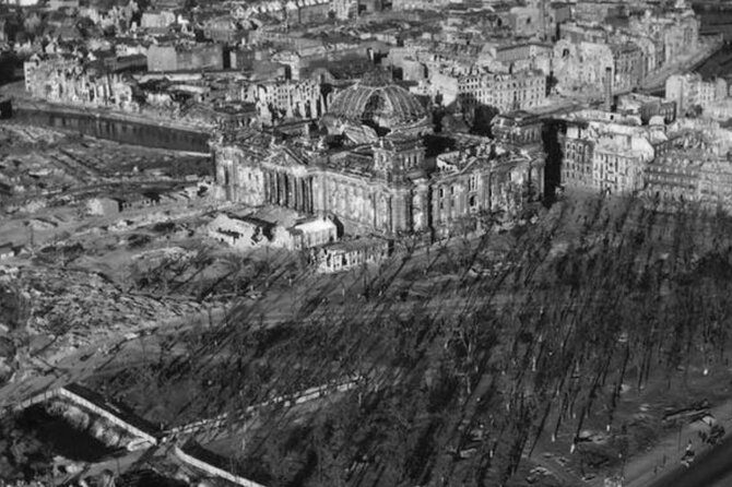 Berlin Battlefield Tour - Operation Berlin 1945 (Small Group) - Platz der Republik and the exposed ground before the Reichstag