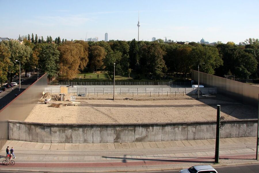 Berlin: Berlin Wall and the Cold War Walking Tour - Seeing the death strip instead of just a wall fragment