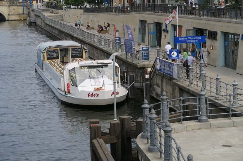Berlin: Boat Sightseeing Cruise with Audioguide - Key points to know before booking