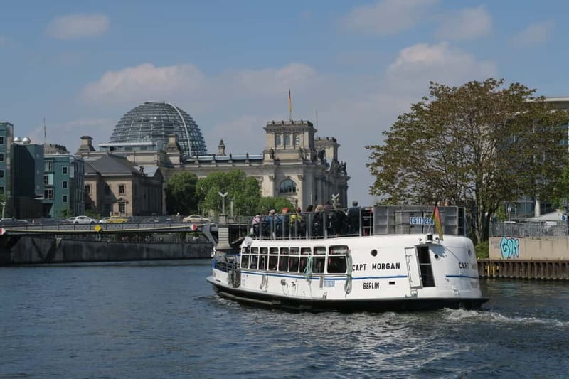 Berlin: Boat Sightseeing Cruise with Audioguide - Should you book the Berlin Spree cruise?