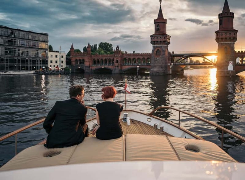Berlin: Boat Sightseeing Tour on Electric Motor Yacht - Why this electric yacht feels different