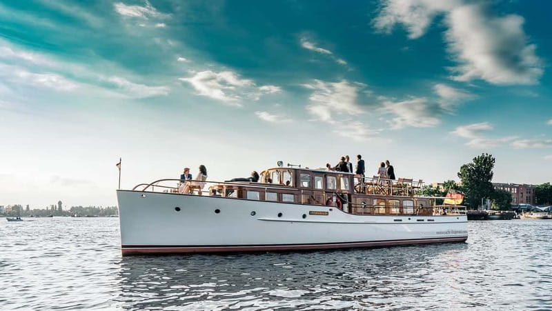 Berlin: Boat Sightseeing Tour on Electric Motor Yacht - Finding the yellow jetty beside Berlin Cathedral