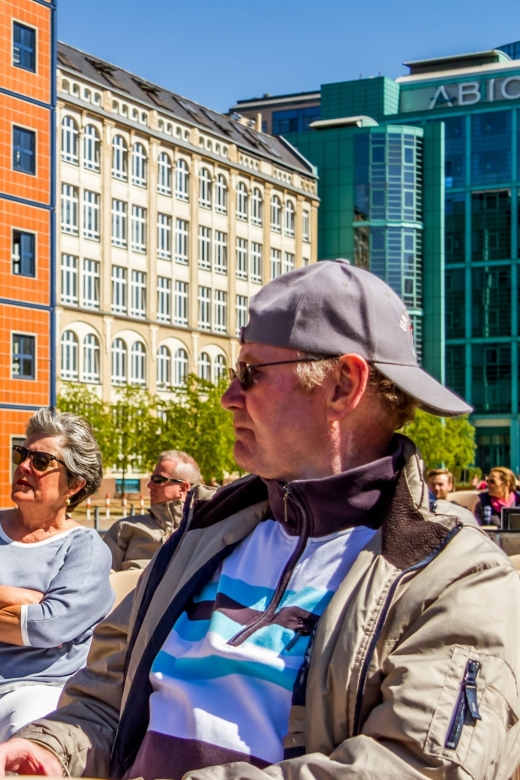 Berlin: Boat Tour Along the River Spree - West toward Charlottenburg Palace