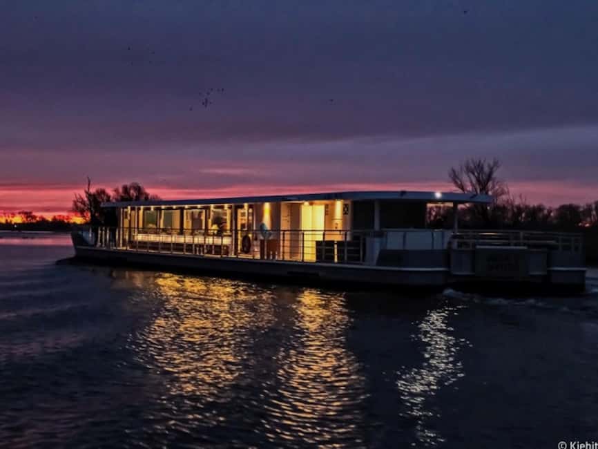Berlin Boat Tour | Sunset Tour with Solar Ship | Sightseeing Spree - Seating, weather, and the onboard bar