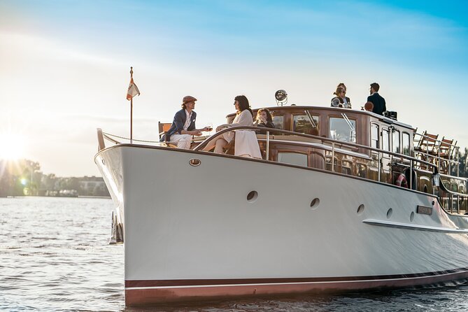Berlin Boot Sightseeing Tour on Electric Private Yacht - Berliner Dom and the First View From the Spree