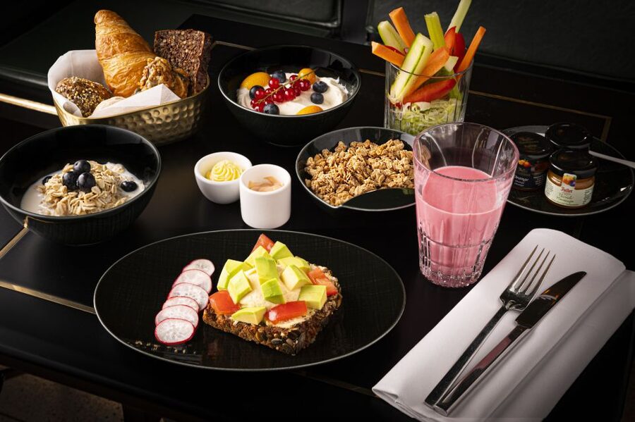 Berlin: Breakfast at Café Wintergarten - Is $29 a fair price?