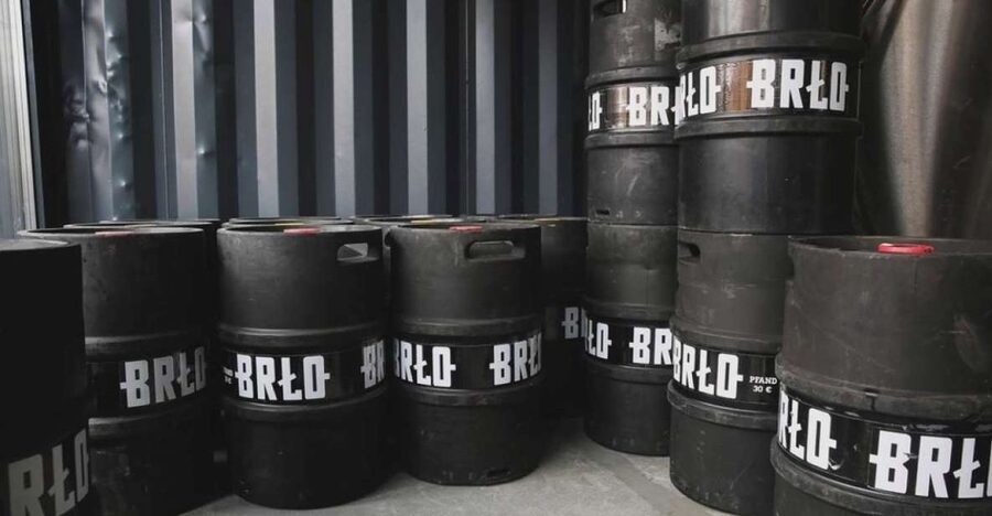 Berlin: BRLO BRWHOUSE Tour and Craft Beer Tasting - Seeing the small-scale operation