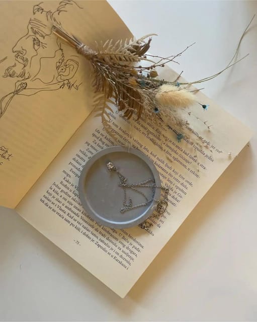 Berlin: Casting Workshop with Natural Materials - A one-hour workshop in Gesundbrunnen