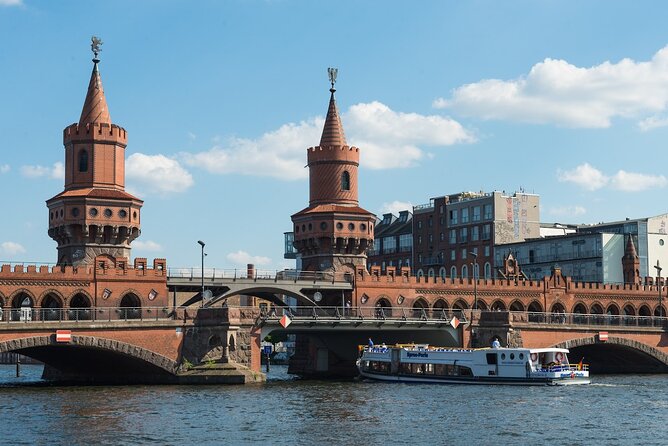 Berlin Center Food Tour with 8+ Authentic Local Tastings - Who should book this Berlin food walk?