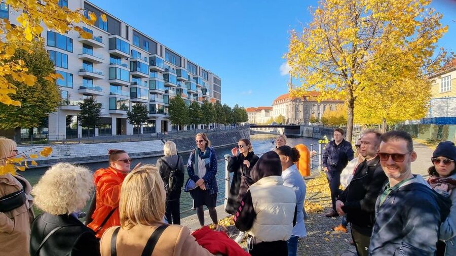 Berlin: Charité Hospital History Walking Tour - Starting beside Robert Koch at Robert-Koch-Platz
