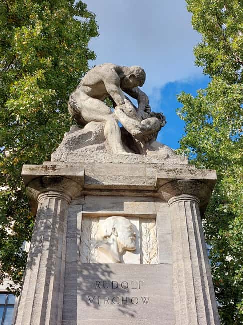 Berlin: Charité Hospital History Walking Tour - What the two-hour format gives you