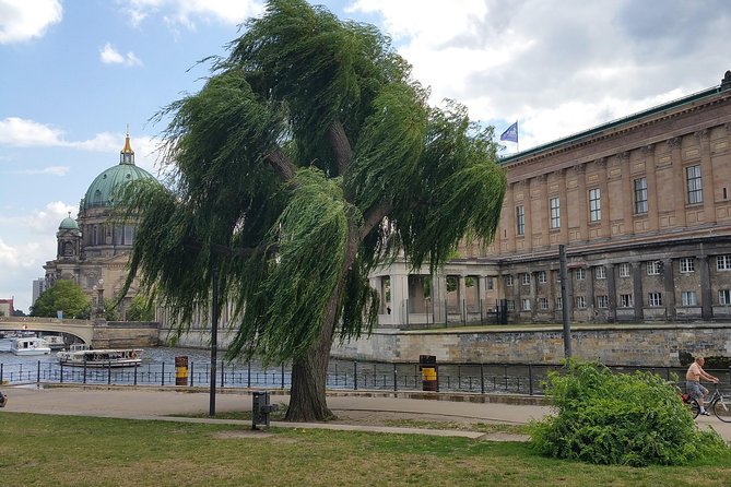 Berlin City Center: The Most Famous Sites (private 3 hours Walking tour) - Berliner Dom and the Museum Island finish