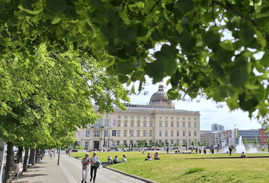 Berlin: City Highlights Express & Panorama Roof Terrace - Humboldt Forum and the rebuilt Berlin Palace